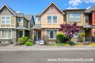 Building Photo - 17041 SW Pleasanton Ln