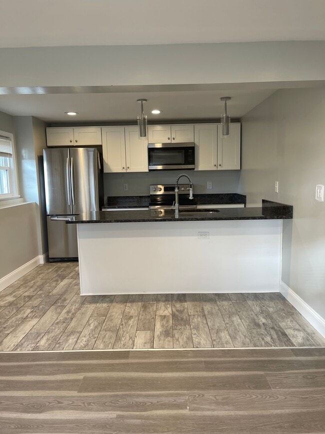 Building Photo - 1559 Smith St