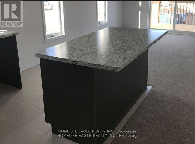 Building Photo - 172 Isabella Dr