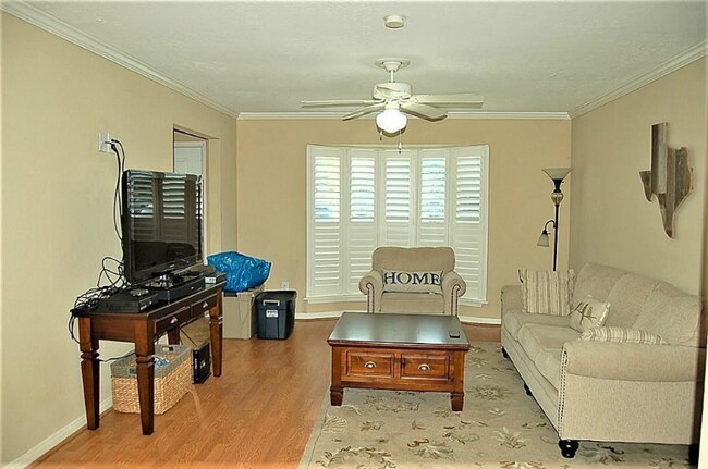 Foto del edificio - 509 Avondale Ln