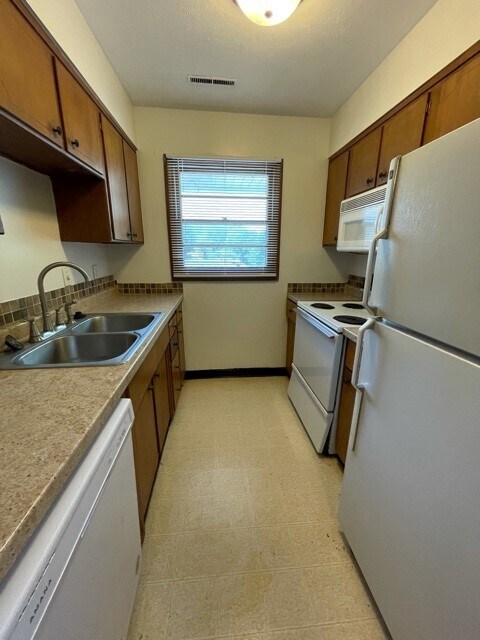 Building Photo - 3915 N 69th St