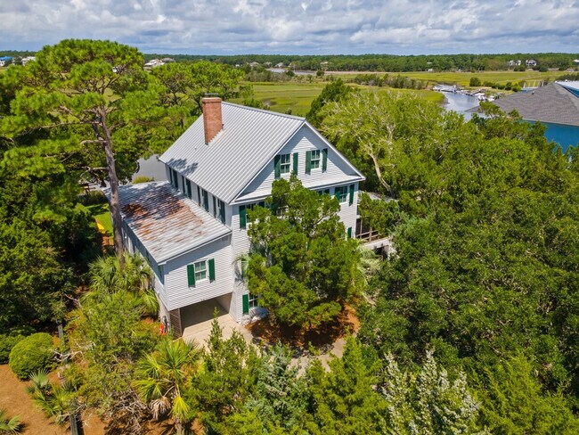 Building Photo - 496 Debordieu Blvd