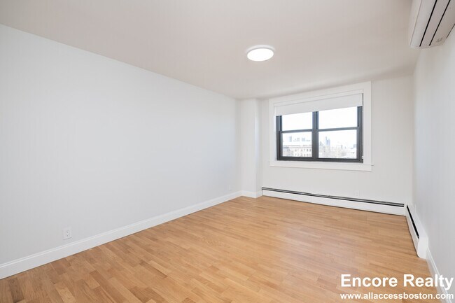Foto del edificio - 1410 Columbia Rd