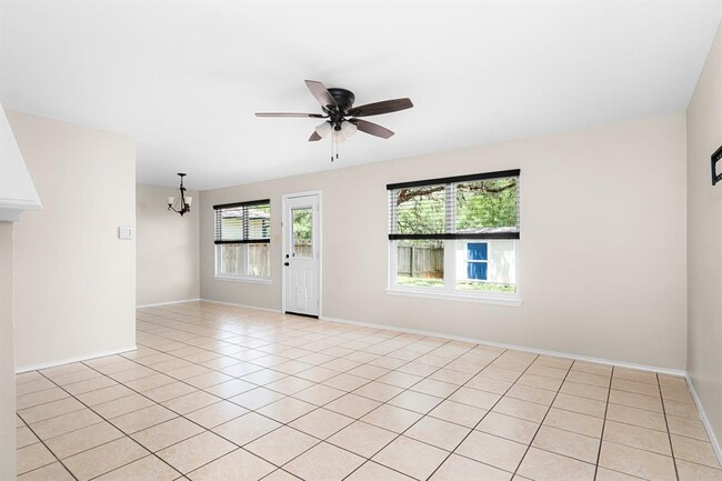 Building Photo - 4500 Kalama Dr