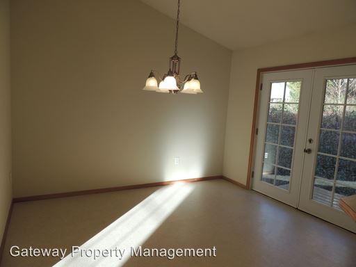 Building Photo - 100 E Dunvegan Rd
