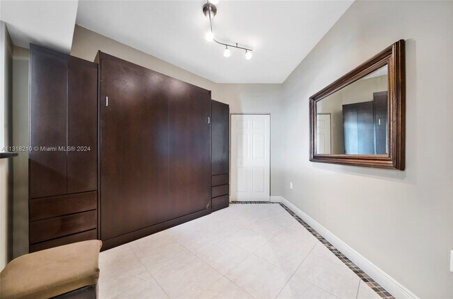 Foto del edificio - 140 S Dixie Hwy