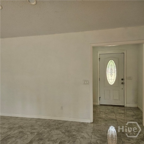 Building Photo - 711 Plantation Dr