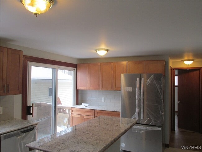 Building Photo - 101 Dale Dr