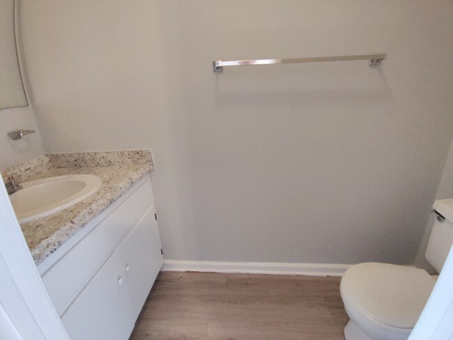 Building Photo - 16 Duiguid Dr