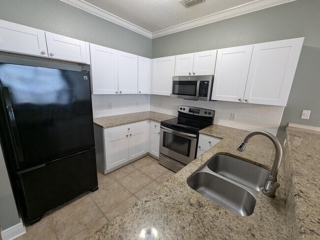 Foto del edificio - 2160 Hadleigh Hills Ct