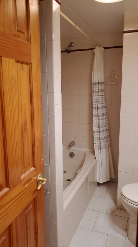 Foto del edificio - 194 Covert Ave