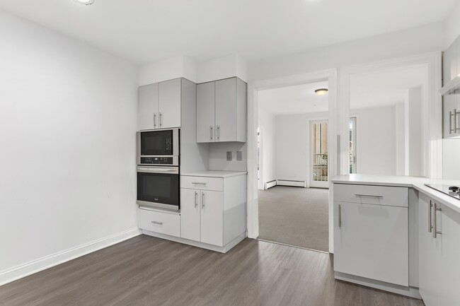 Building Photo - 207 Shearwater Ct W