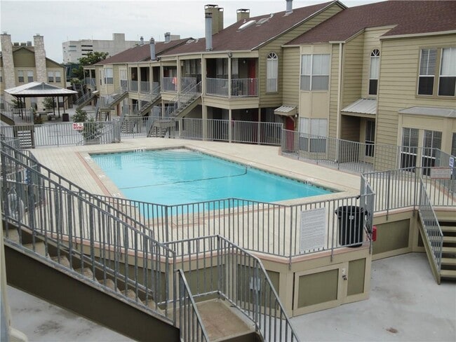 Building Photo - 2529 Rio Grande St