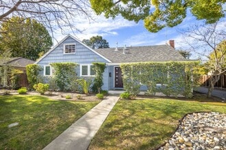 Building Photo - 591 St Claire Dr