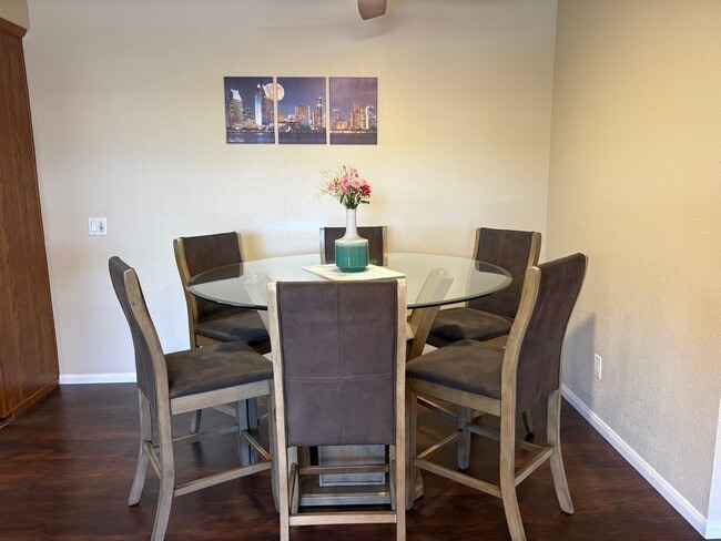 Building Photo - 3877 Pell Pl