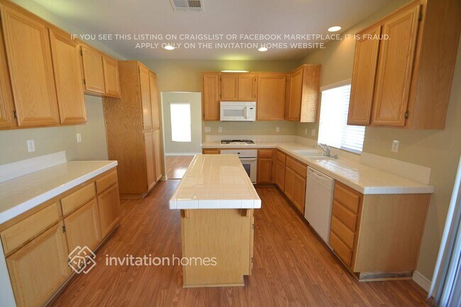 Foto del edificio - 42863 Fairlee Dr