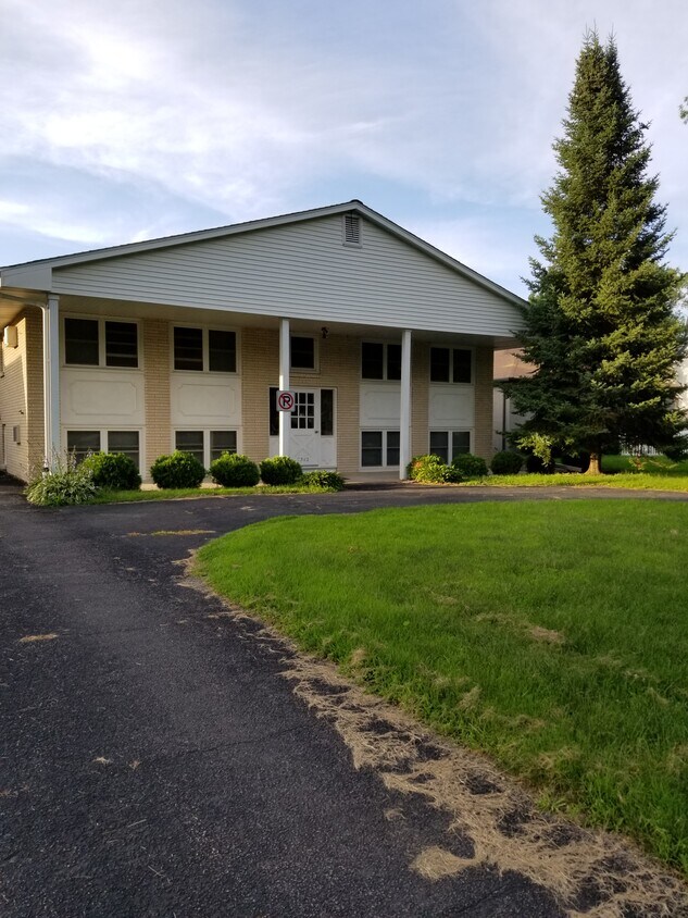 7342 W 14th St, Minneapolis, MN 55426 House for Rent in Minneapolis