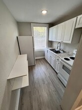 Building Photo - 1318 Willow St