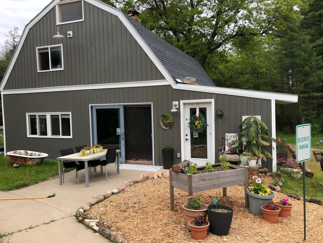Primary Photo - 1158 Archer Ave