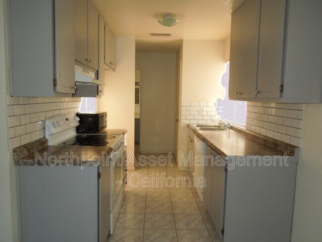 Building Photo - 7683 Daya Way