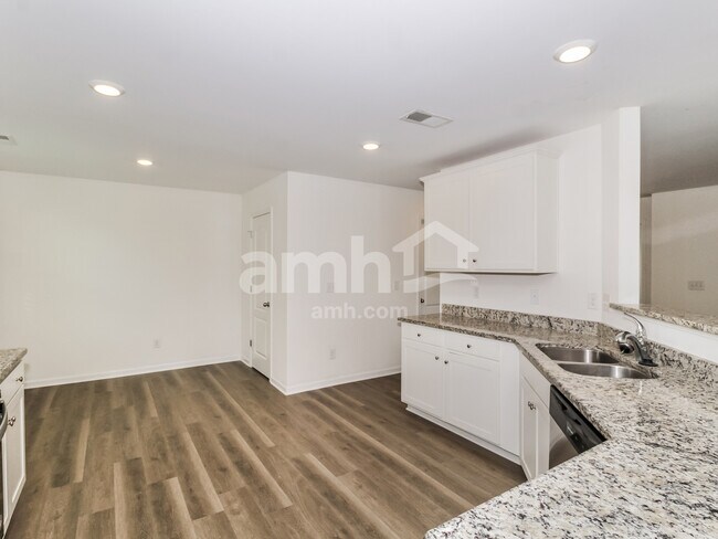 Building Photo - 7117 Spaniel Ct