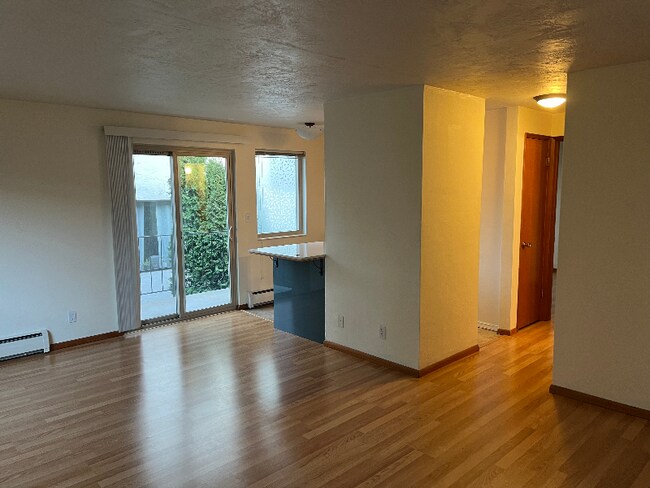 Building Photo - 412 N 45th St