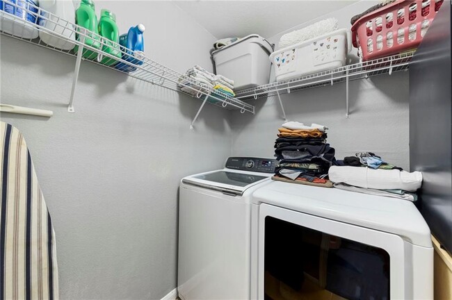 Foto del edificio - 3920 Bandice Ln