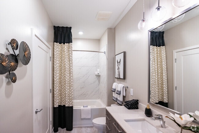2BR,2BA-1.086 SF - Nora