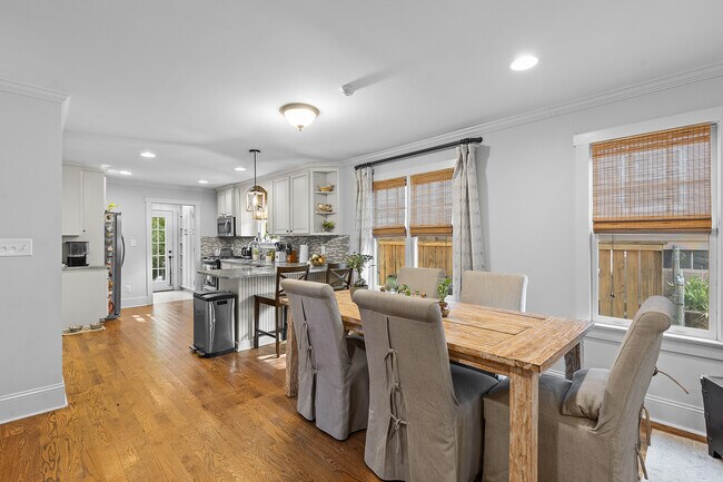 Foto del edificio - 2119 Wilmore Dr