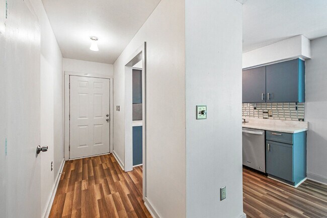 Building Photo - 3606 Top of the Pines Ct