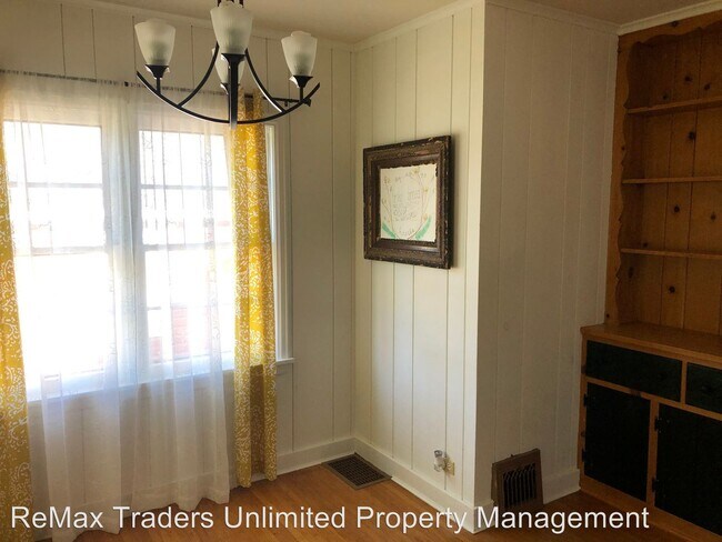 Building Photo - 2 br, 1.5 bath House - 1003 W Forrest Hill