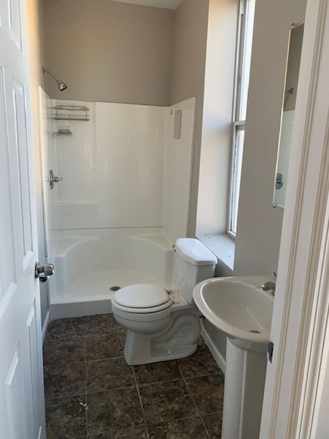 Foto del edificio - 3271 Joyce St