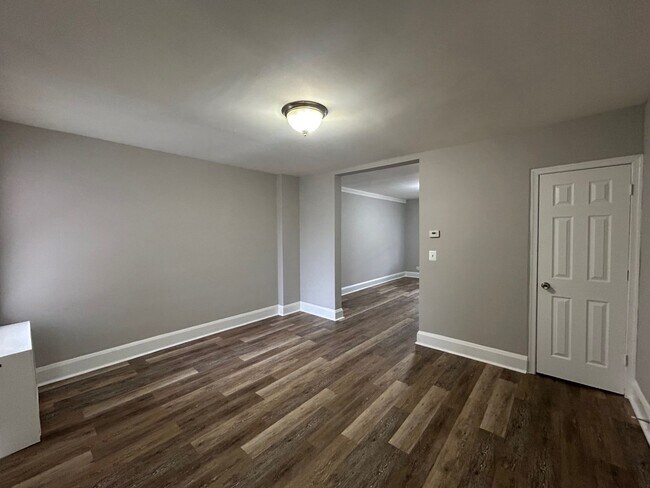 Building Photo - Baltimore - 3 Bedrooms, 2 Bathrooms Available!