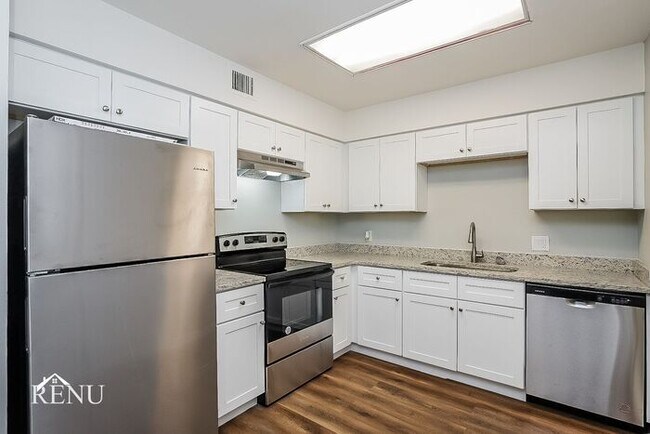 Foto del edificio - 4104 West Varn Avenue