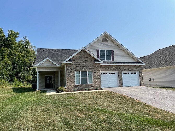 Foto principal - 2951 Mystique Ct