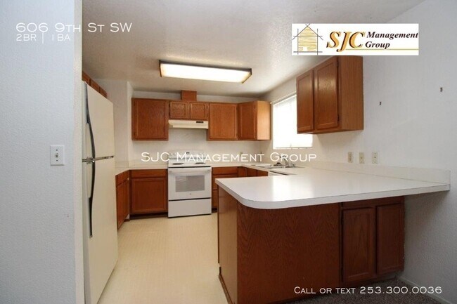 Building Photo - One Story Duplex For Rent