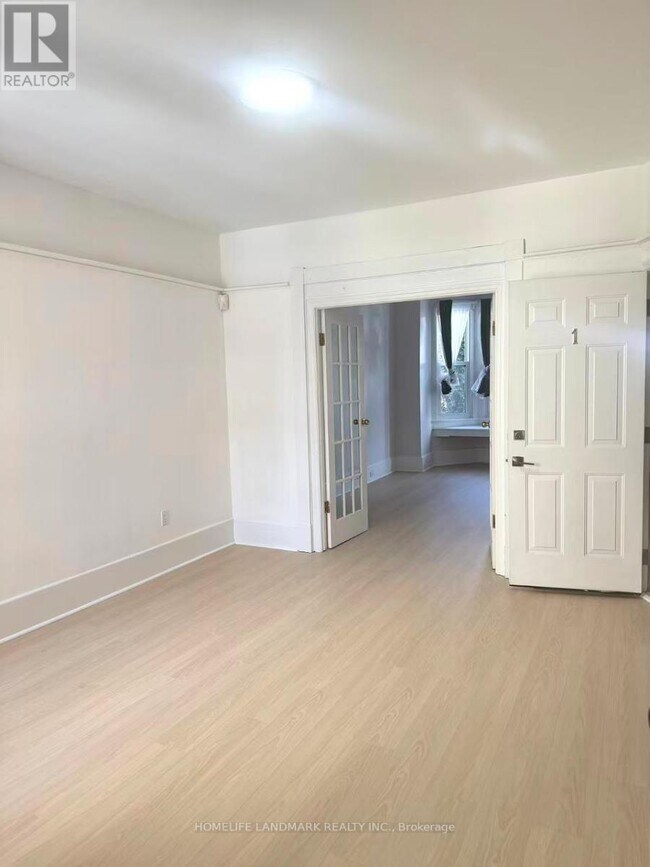 Photo du bâtiment - 246 Euclid Ave