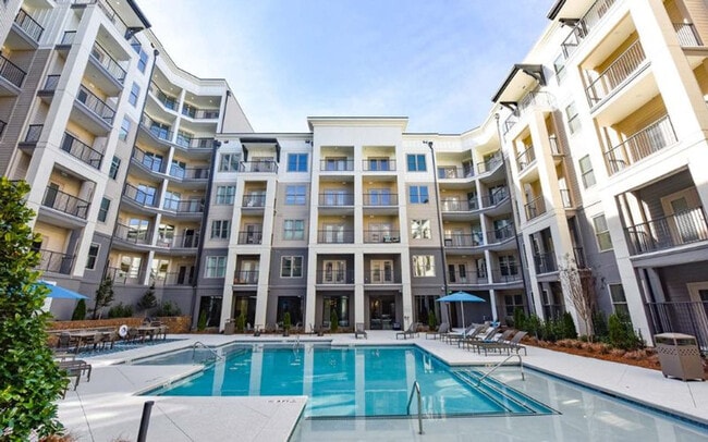 Building Photo - 5478 Glenridge View NE