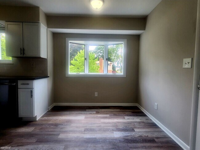 Building Photo - 3 br, 1.5 bath House - 431 Red Oak Ln