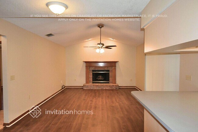 Foto del edificio - 1060 Colony Arms Dr