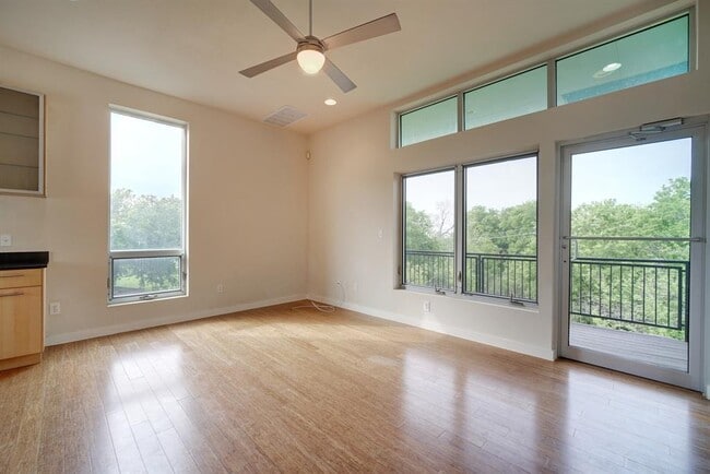 Foto del edificio - 5312 Agatha Cir