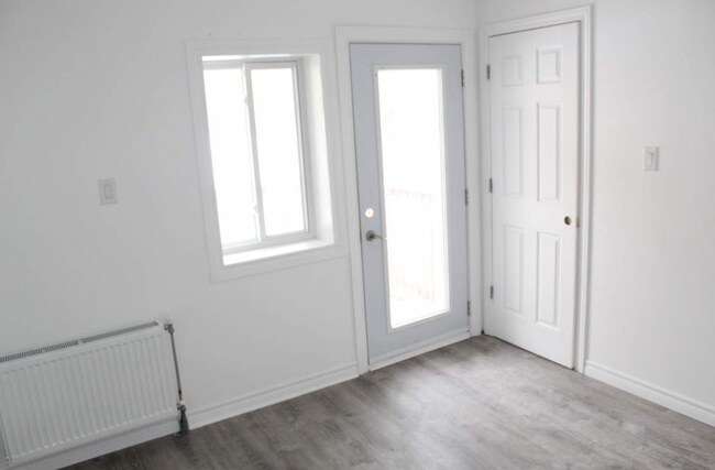 Building Photo - 625 Borthwick Ave