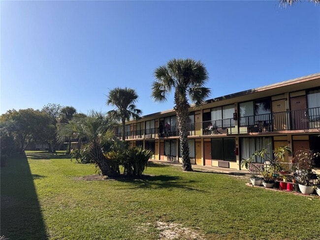 Building Photo - 7900 S Orange Blossom Trail