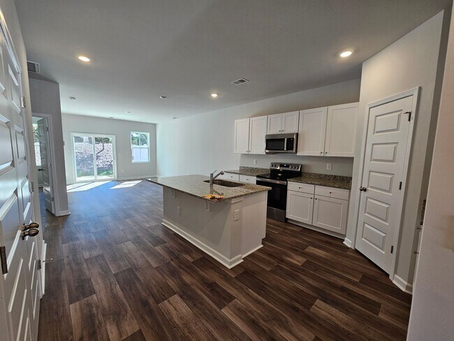 Foto del edificio - 2033 Northwest Dr