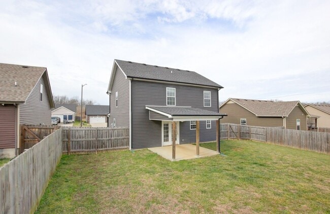 Building Photo - Sweet 3 bed 2 bath.  No Backyard Neighbors.