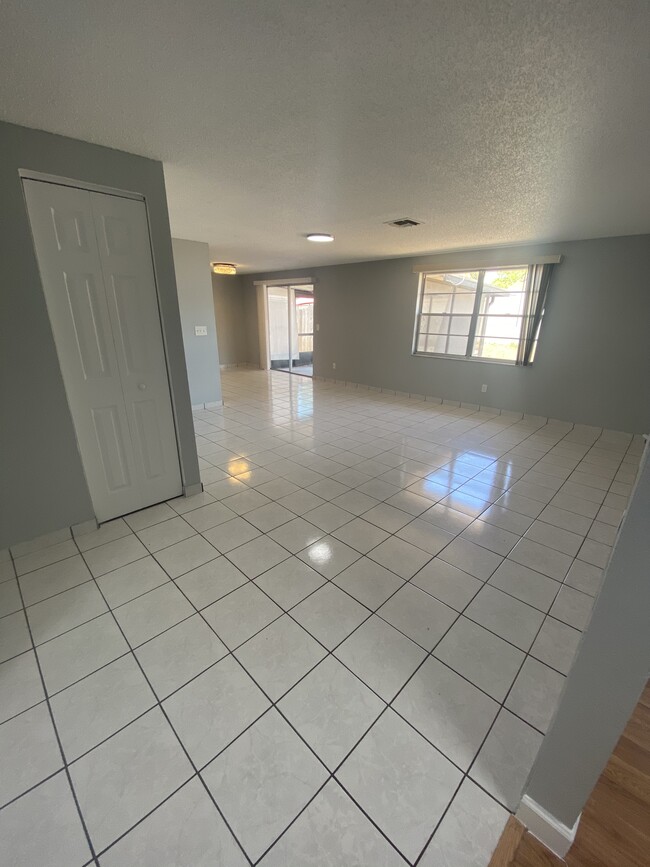Building Photo - 12703 Alida Pl