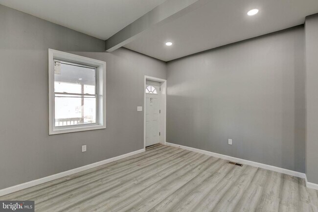 Foto del edificio - 2219 Riggs Ave
