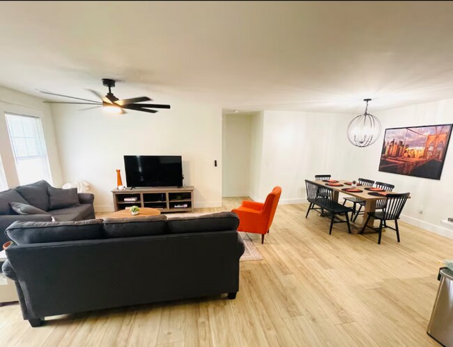 Foto del edificio - 549 Osprey Cir