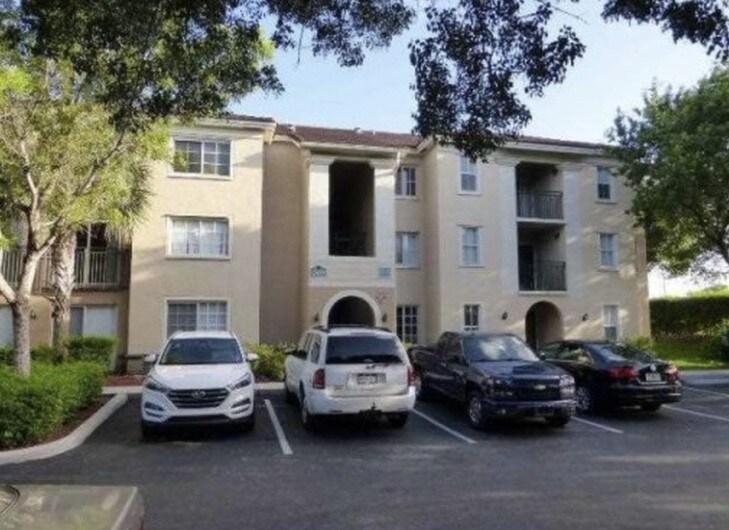 2494 Centergate Dr, Miramar, FL 33025 Condo for Rent in Miramar, FL