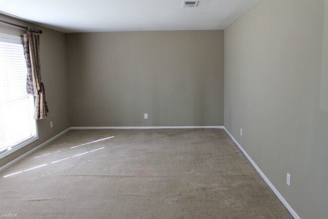 Building Photo - 1312 N Chateau Cir